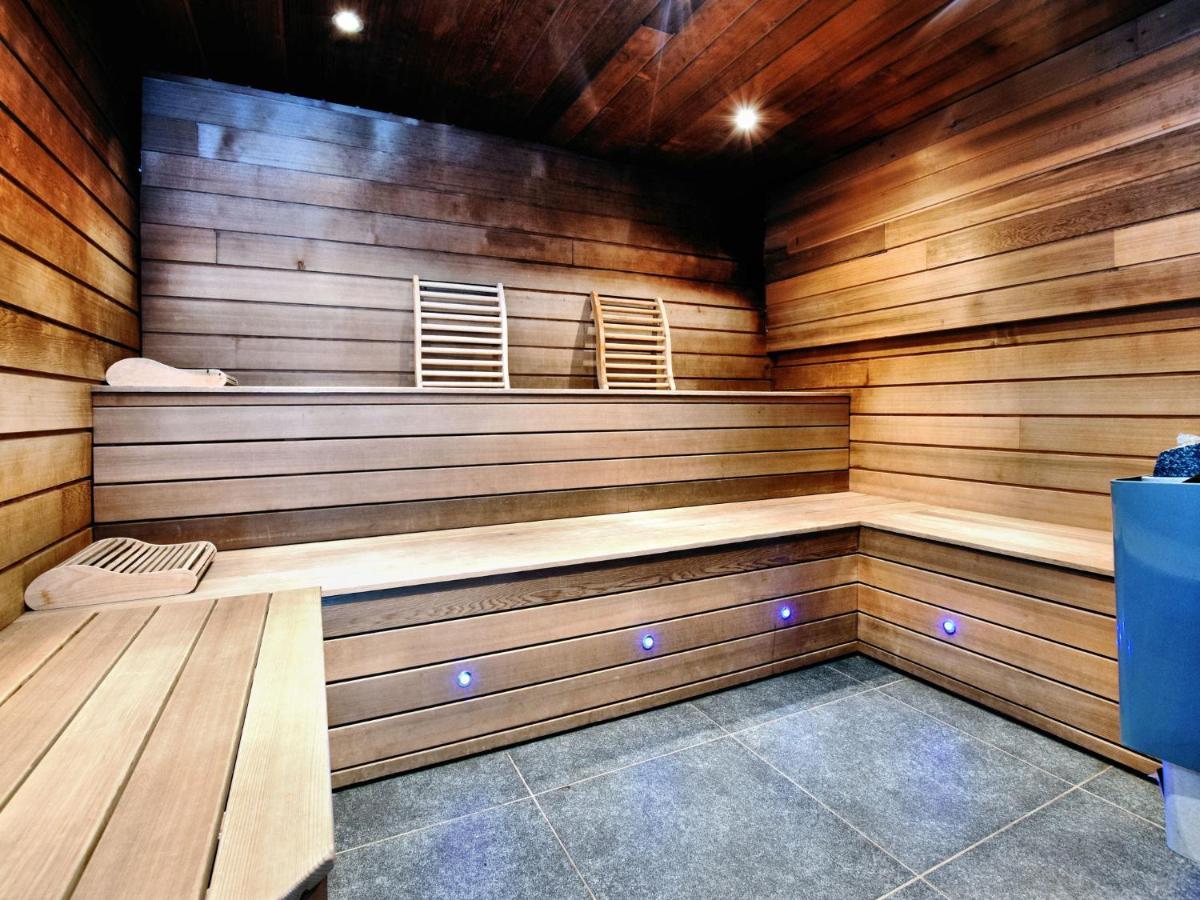 Beautiful Villa With Heated Outdoor Pool Manhay المظهر الخارجي الصورة