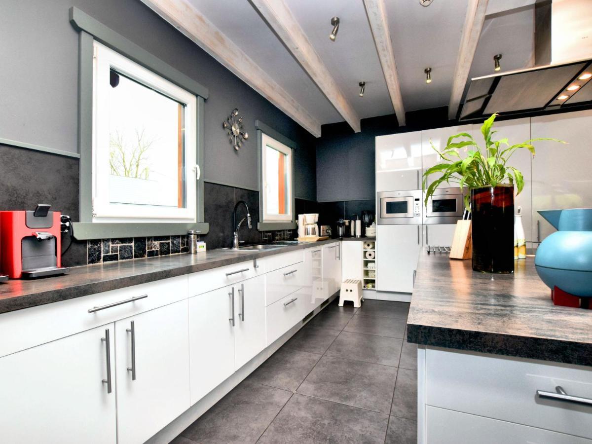 Beautiful Villa With Heated Outdoor Pool Manhay المظهر الخارجي الصورة