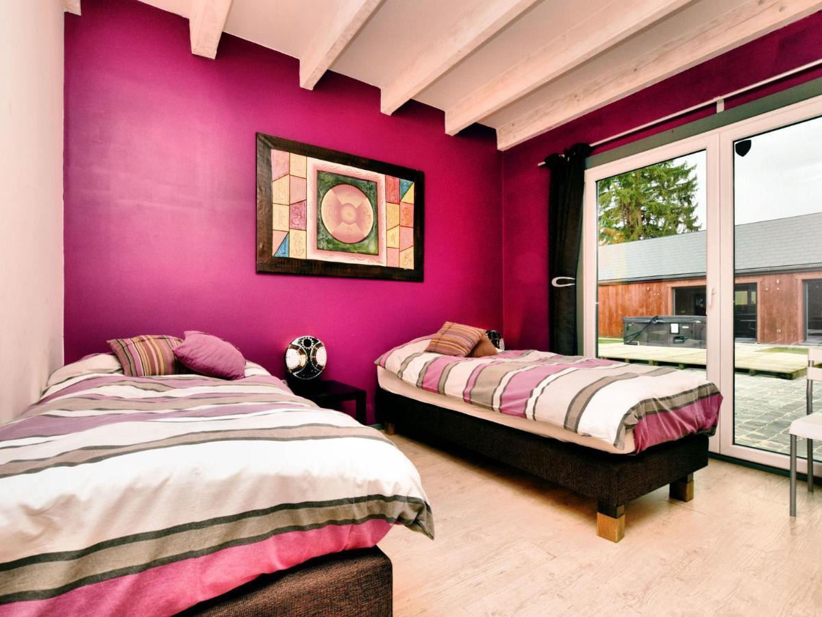 Beautiful Villa With Heated Outdoor Pool Manhay المظهر الخارجي الصورة